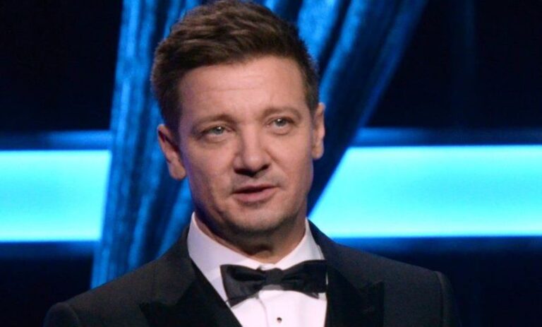 Jeremy Renner reaparece tras accidente y manda este mensaje desde el hospital