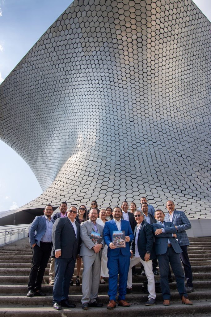 Presentan libro sobre gastronomía yucateca en el Museo Soumaya
