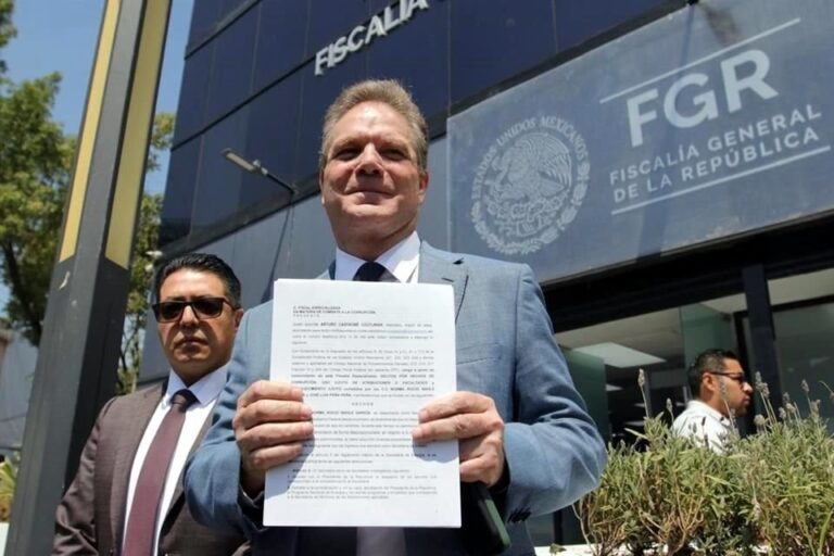 AMLO se niega a recibir personalmente las pruebas de corrupción de Rocío Nahle: Arturo Castagné