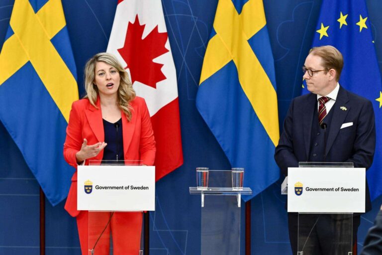 Canadá permite a Ucrania utilizar sus armas para atacar territorio ruso