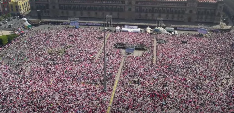 Marea Rosa: 95 mil personas acudieron al Zócalo de la CDMX