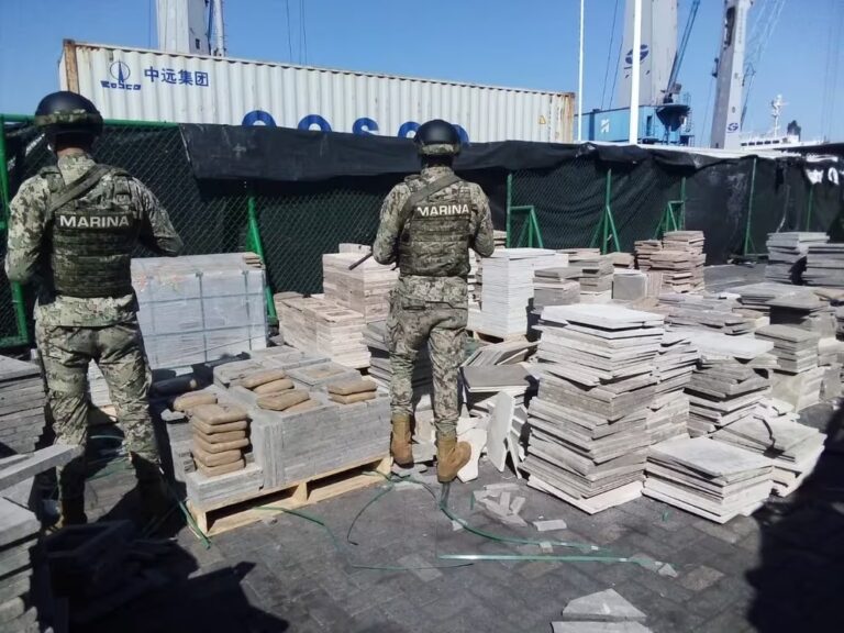 Decomisan más de media tonelada de cocaína en el puerto de Manzanillo