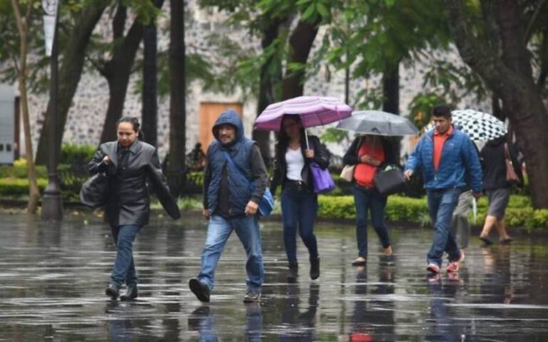 Pronostican lluvias con potencial ciclónico en Pacífico y Golfo de México; ¿Cuándo serán?