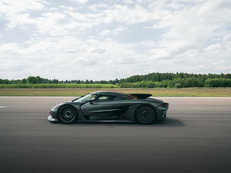 El Koenigsegg Jesko Absolut rompe el récord de aceleración de 0 a 400 km/h