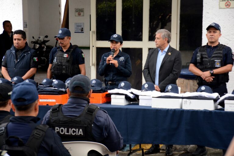José Luis Urióstegui Refuerza Seguridad en Cuernavaca con Nuevos Uniformes y Tecnología para Policía y Bomberos