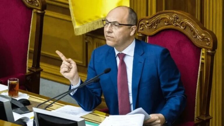 Asesinan a ex presidente del Parlamento ucraniano en Leópolis