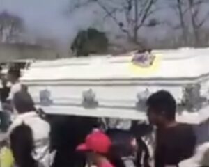 Dan último adiós a Jesús Israel, alumno asesinado en el CCH Sur