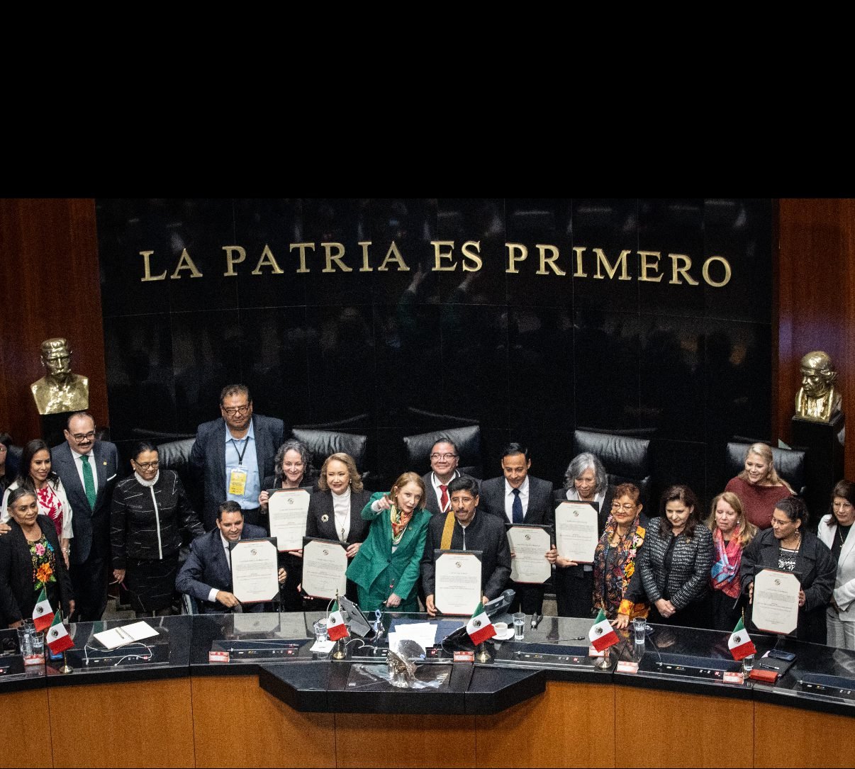 Nueva Corte rinde protesta en el Senado - Página Nueve