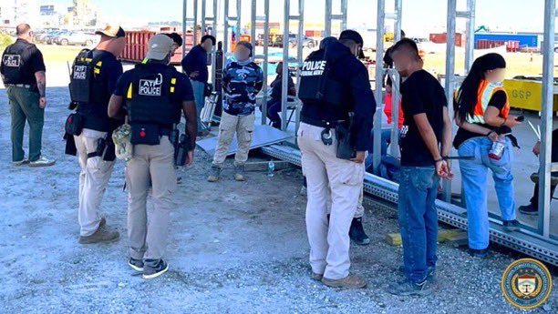 Detienen a 23 mexicanos en redada en Georgia”