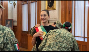 Claudia Sheinbaum hace historia: primera presidenta en dar el Grito