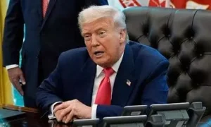 Trump demanda al NYT por 15 mil mdd