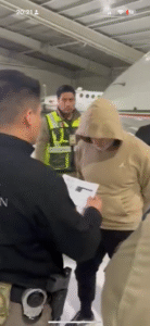 Llega avión de Bermúdez a Toluca (video )