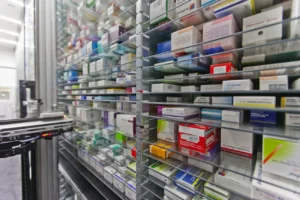 Piden a farmacéuticas cumplir contratos