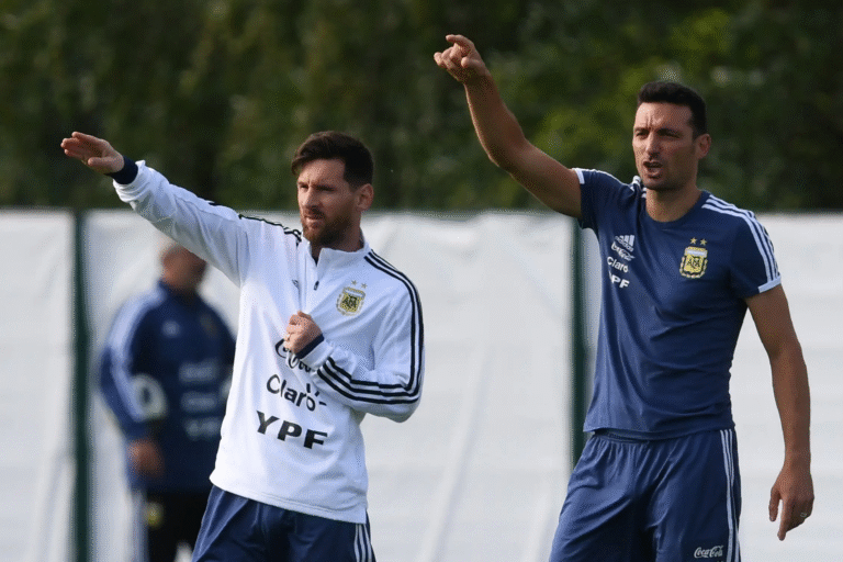 Scaloni deja en manos de Messi su futuro con Argentina