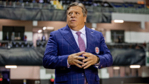 Piojo Herrera se aferra al banquillo de Costa Rica