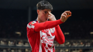 Chivas vence 2-0 a Mazatlán y firma su cuarto triunfo consecutivo