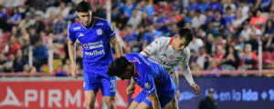 Necaxa rescata el empate 1-1 ante Cruz Azul y da un respiro a Fernando Gago