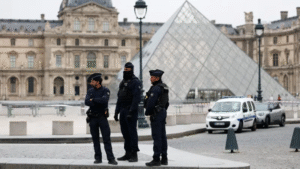 El Louvre valora en 88 millones de euros las joyas de la corona robadas