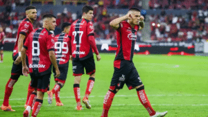 Djuka comanda el triunfo del Atlas 2-0 sobre León antes del Clásico Tapatío