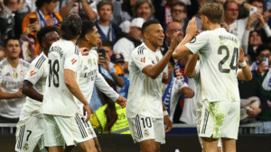 Real Madrid vence 2-1 al Barcelona en un Clásico lleno de polémica