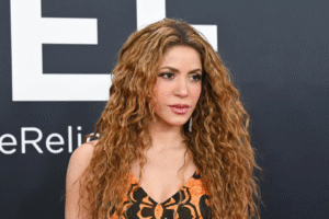 Shakira enfrenta demanda millonaria: un hombre afirma que tenía una relación con ella