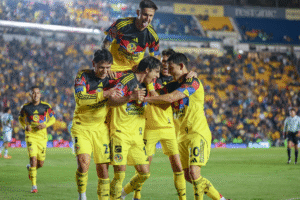 América golea a Santos 3-0, pero paga caro el triunfo con dos lesionados
