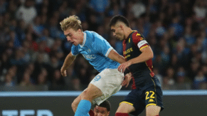 Napoli remonta al Genoa 2-1 y toma el liderato provisional de la Serie A