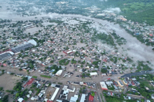 Poza Rica amanece bajo el agua tras desbordamiento del Río Cazones