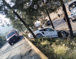 CB Choca Porsche de 4 millones en Atizapá