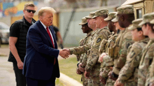 Trump evalúa operaciones militares contra cárteles en México, según NBC