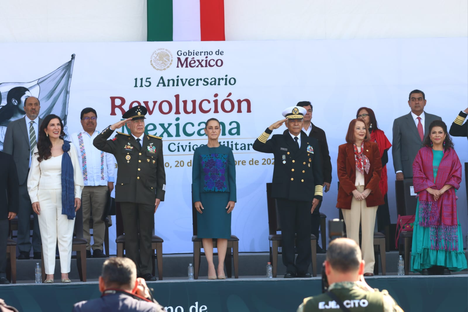 Sheinbaum encabeza desfile por el 115 aniversario de la Revolución ...