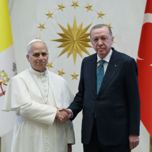Papa León XIV inicia visita oficial a Turquía en su primer viaje internacional