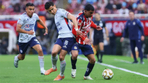 Chivas empata 0-0 con Cruz Azul en la ida de cuartos del Apertura 2025