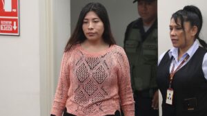 Perú rompe relaciones con México por asilo a ex primera ministra