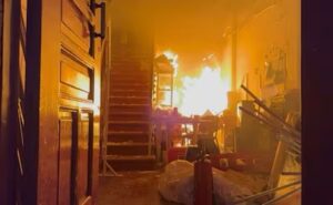 Incendian y vandalizan Palacio Municipal de Apatzingán ( video)