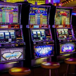 Mala suerte para 13 casinos: los investigan por presunto lavado de dinero