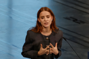 María Corina Machado no asiste al Nobel de la Paz; su hija recibe el galardón