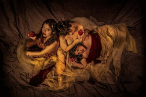 »Las tres gracias: habitando la cartografía corporal’ de Dalia López Cortés