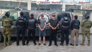 Trasladan a Puente Grande a familiares de Iván Archivaldo Guzmán