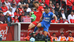 Toluca y Cruz Azul empatan 1-1 en La Bombonera