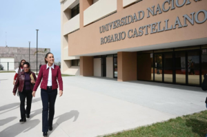 Sheinbaum anuncia beca universal para estudiantes de la Universidad Rosario Castellanos