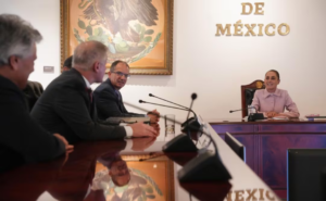 México firma acuerdo con Moderna, Liomont y Birmex para producir vacunas