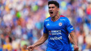 Cruz Azul vence 2-1 a Tigres y es sublíder