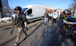 Tiroteo en pista de hielo de Rhode Island deja tres muertos y varios heridos