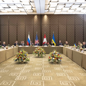 Rusia, Ucrania y Estados Unidos inician tercera ronda de negociaciones