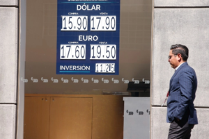 Peso mexicano abre con ligera depreciación
