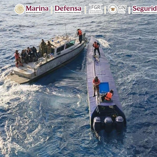 Marina intercepta semisumergible con 4 toneladas de cocaína
