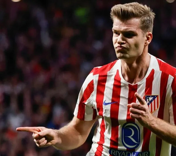 Sorloth firma triplete y clasifica al Atlético a octavos de Champions