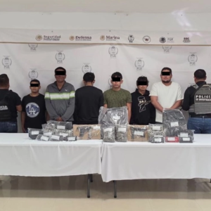 Detienen a seis hombres por quema de vehículos en Playa del Carmen