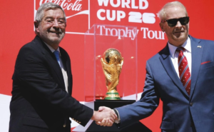 Trofeo de la Copa Mundial de la FIFA 2026 inicia gira en México desde el AIFA